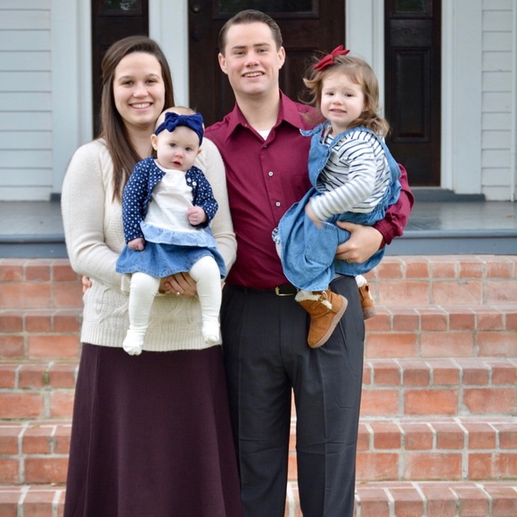 Meet your Posher, Sarah - Picture 2 of 4